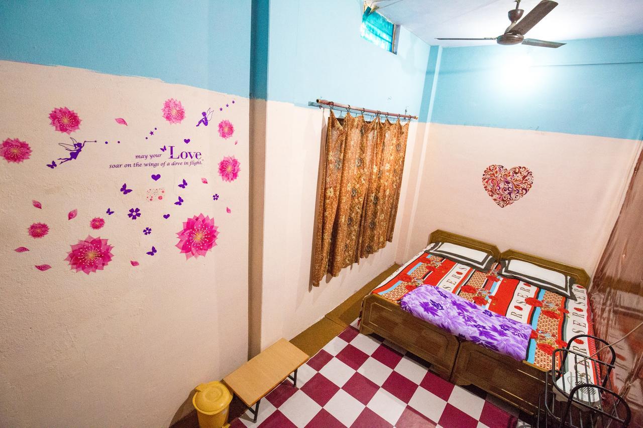 Somit Paying Guest House Varanasi Exterior foto